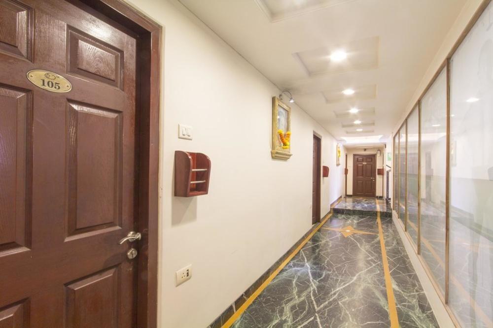 Hotel Peace Park Panvel Exterior photo